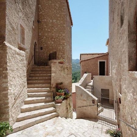 Castello Di Postignano Hotel Sellano Exterior photo